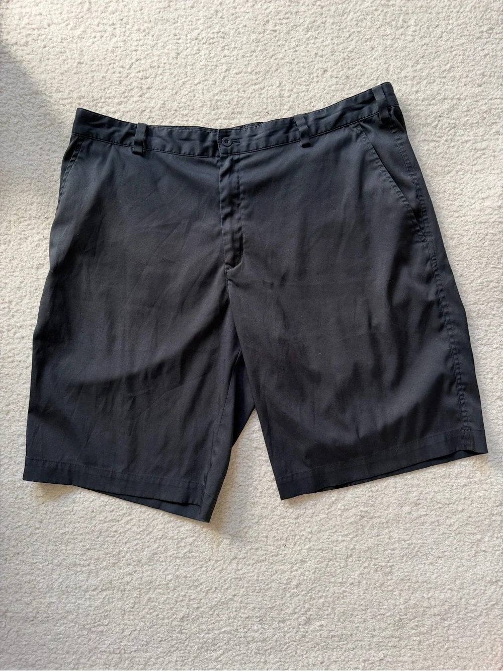 Nike Men's Black Flat-Front Performance Shorts 38